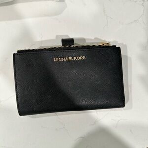 Michael Kors wallet/clutch